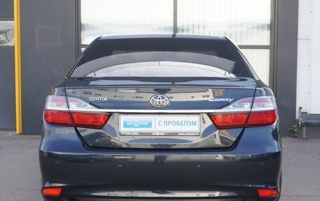 Toyota Camry, 2016 год, 1 900 000 рублей, 6 фотография