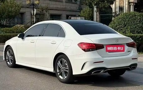 Mercedes-Benz A-Класс, 2022 год, 1 697 000 рублей, 3 фотография
