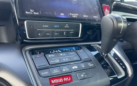 Honda Stepwgn IV рестайлинг, 2020 год, 2 400 000 рублей, 5 фотография