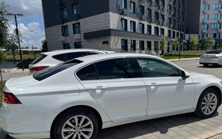 Volkswagen Passat B8 рестайлинг, 2015 год, 1 800 000 рублей, 4 фотография