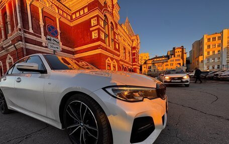 BMW 3 серия, 2019 год, 3 900 000 рублей, 4 фотография