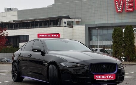 Jaguar XE I рестайлинг, 2018 год, 1 900 000 рублей, 3 фотография