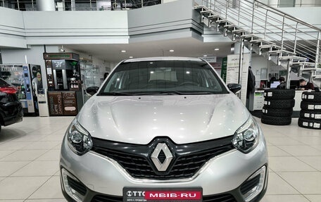 Renault Kaptur I рестайлинг, 2019 год, 1 180 000 рублей, 6 фотография