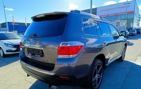 Toyota Highlander III, 2011 год, 2 100 000 рублей, 7 фотография