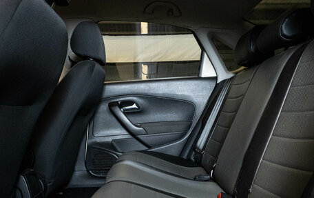 Volkswagen Polo VI (EU Market), 2012 год, 800 000 рублей, 10 фотография