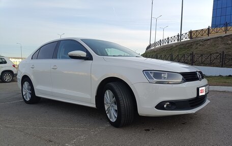 Volkswagen Jetta VII, 2014 год, 1 240 000 рублей, 2 фотография
