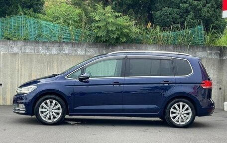 Volkswagen Touran III, 2016 год, 1 000 000 рублей, 8 фотография