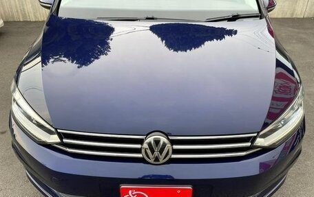 Volkswagen Touran III, 2016 год, 1 000 000 рублей, 5 фотография