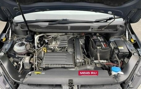 Volkswagen Touran III, 2016 год, 1 000 000 рублей, 12 фотография