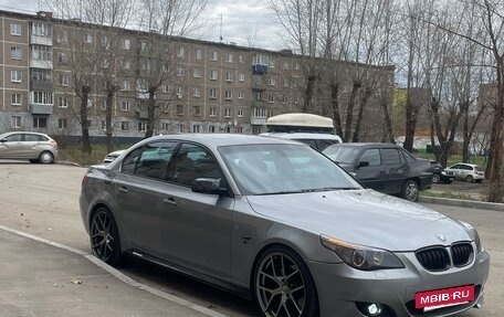 BMW 5 серия, 2003 год, 927 000 рублей, 2 фотография