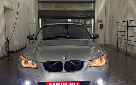 BMW 5 серия, 2003 год, 927 000 рублей, 8 фотография