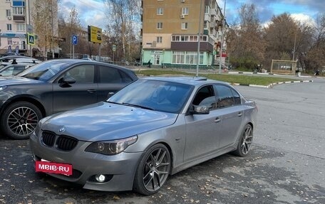 BMW 5 серия, 2003 год, 927 000 рублей, 9 фотография