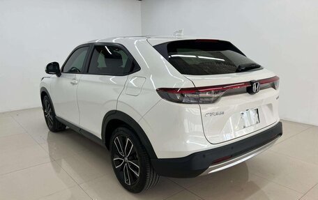 Honda Vezel, 2023 год, 1 902 000 рублей, 5 фотография