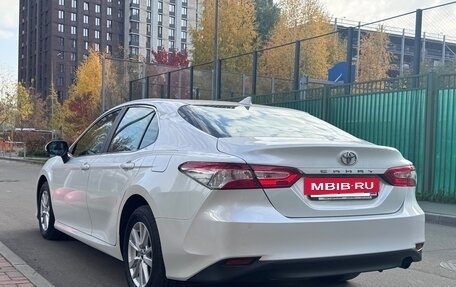 Toyota Camry, 2018 год, 2 680 000 рублей, 10 фотография