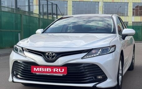 Toyota Camry, 2018 год, 2 680 000 рублей, 15 фотография