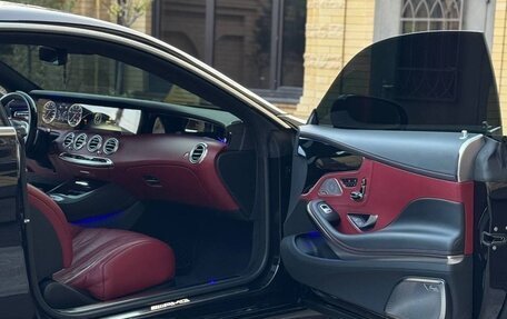 Mercedes-Benz S-Класс AMG, 2016 год, 6 000 000 рублей, 4 фотография