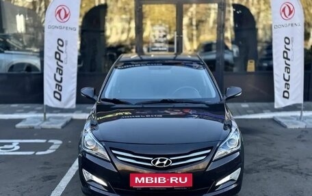 Hyundai Solaris II рестайлинг, 2015 год, 1 060 000 рублей, 2 фотография