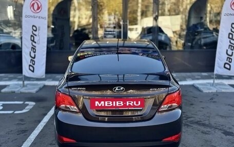 Hyundai Solaris II рестайлинг, 2015 год, 1 060 000 рублей, 5 фотография