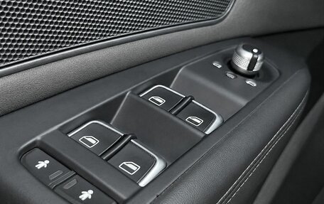Audi A8, 2013 год, 1 470 000 рублей, 9 фотография