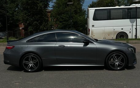 Mercedes-Benz E-Класс, 2018 год, 3 700 000 рублей, 4 фотография