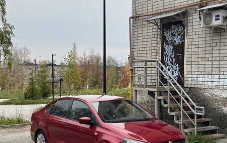 Volkswagen Polo VI (EU Market), 2011 год, 640 000 рублей, 3 фотография