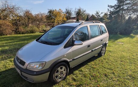 Opel Zafira A рестайлинг, 2000 год, 450 000 рублей, 1 фотография