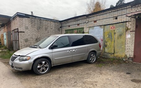 Chrysler Town & Country IV, 2005 год, 245 000 рублей, 1 фотография