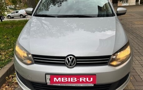 Volkswagen Polo VI (EU Market), 2015 год, 1 050 000 рублей, 1 фотография