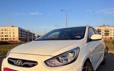 Hyundai Solaris II рестайлинг, 2012 год, 700 000 рублей, 1 фотография
