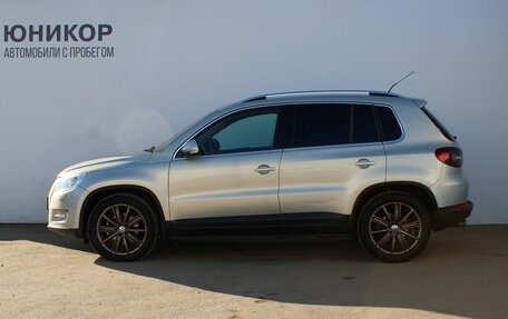 Volkswagen Tiguan I, 2010 год, 849 000 рублей, 2 фотография