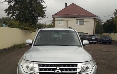 Mitsubishi Pajero IV рестайлинг 2, 2015 год, 2 450 000 рублей, 1 фотография