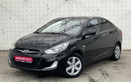 Hyundai Solaris II рестайлинг, 2013 год, 820 000 рублей, 1 фотография