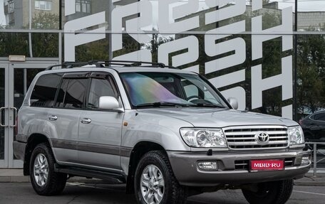 Toyota Land Cruiser 100 рестайлинг 2, 2006 год, 2 400 000 рублей, 1 фотография