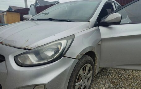 Hyundai Solaris II рестайлинг, 2012 год, 350 000 рублей, 10 фотография