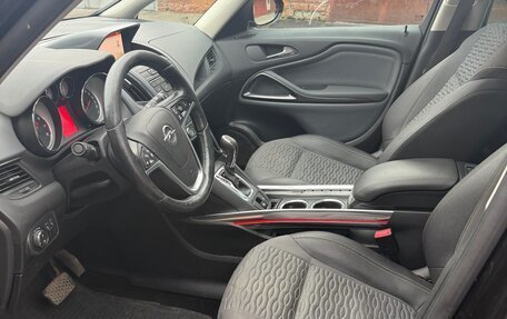 Opel Zafira C рестайлинг, 2014 год, 960 000 рублей, 11 фотография