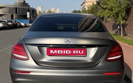 Mercedes-Benz E-Класс, 2019 год, 3 290 000 рублей, 5 фотография