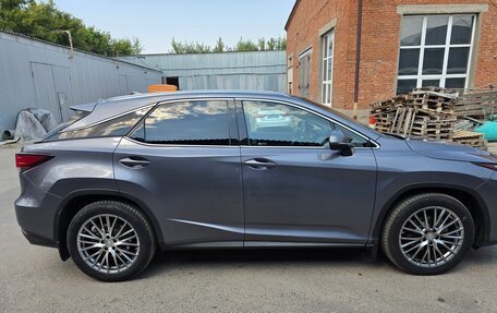 Lexus RX IV рестайлинг, 2019 год, 3 900 000 рублей, 4 фотография