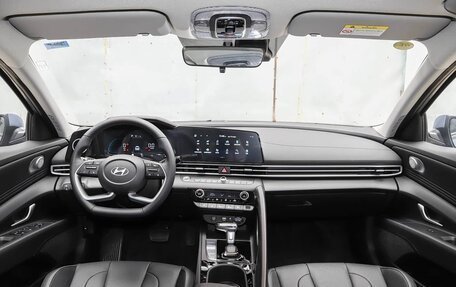 Hyundai Elantra, 2026 год, 1 999 000 рублей, 10 фотография
