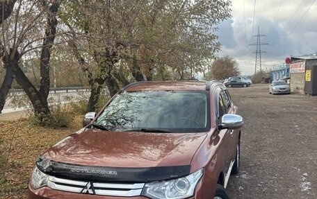 Mitsubishi Outlander III рестайлинг 3, 2012 год, 1 500 000 рублей, 1 фотография
