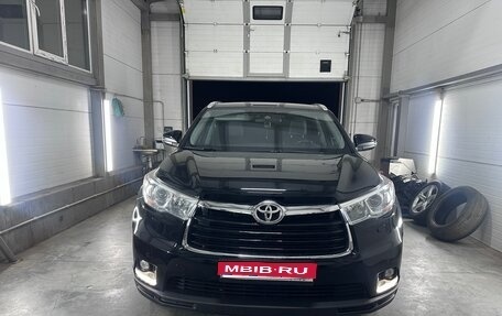Toyota Highlander III, 2014 год, 2 850 000 рублей, 1 фотография