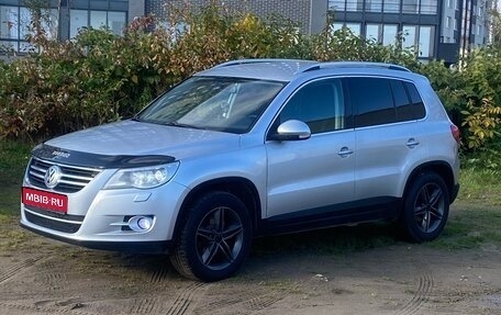 Volkswagen Tiguan I, 2010 год, 999 000 рублей, 1 фотография