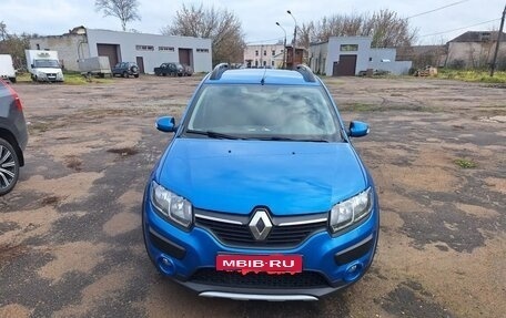 Renault Sandero II рестайлинг, 2016 год, 950 000 рублей, 1 фотография