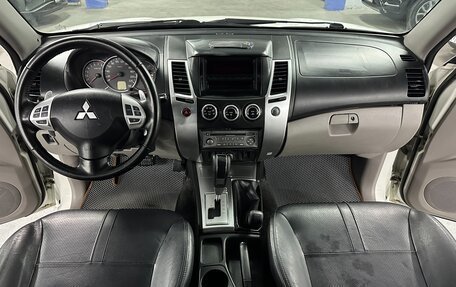 Mitsubishi Pajero Sport II рестайлинг, 2012 год, 1 595 000 рублей, 13 фотография