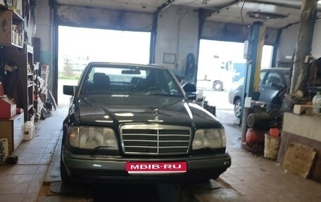 Mercedes-Benz E-Класс, 1994 год, 1 200 000 рублей, 1 фотография
