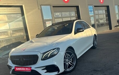 Mercedes-Benz E-Класс, 2016 год, 2 475 000 рублей, 1 фотография