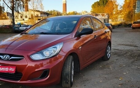 Hyundai Solaris II рестайлинг, 2011 год, 1 000 000 рублей, 1 фотография