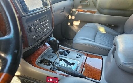 Toyota Land Cruiser 100 рестайлинг 2, 2007 год, 3 200 000 рублей, 1 фотография