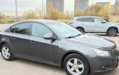 Chevrolet Cruze II, 2010 год, 500 000 рублей, 2 фотография