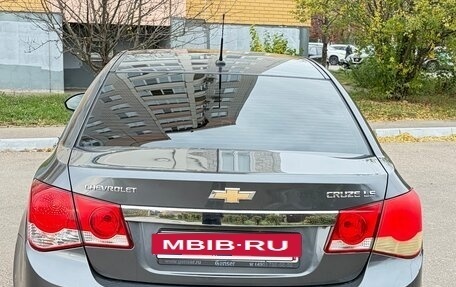 Chevrolet Cruze II, 2010 год, 500 000 рублей, 4 фотография