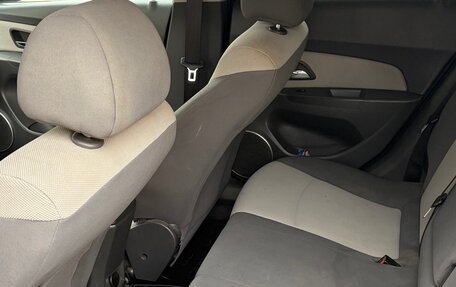 Chevrolet Cruze II, 2010 год, 500 000 рублей, 6 фотография